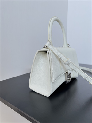 Women’s Hourglass XS Handbag Grained Calfskin In White-Silver
