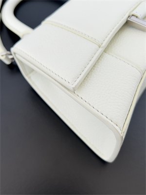 Women’s Hourglass XS Handbag Grained Calfskin In White-Silver
