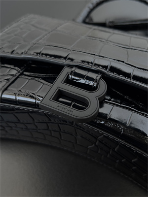 Women’s Hourglass XS Handbag Crocodile Embossed In Black-Black