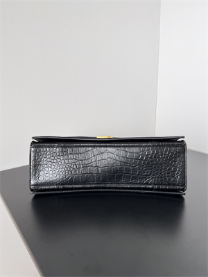 Women’s CRUSH Medium Chain Bag Crocodile Embossed In Black