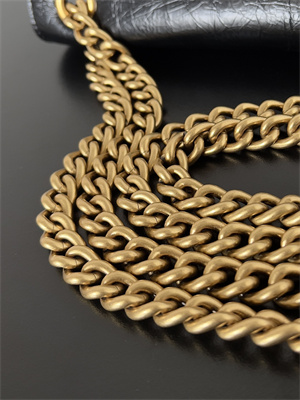 Women’s CRUSH Medium Chain Bag In Black Crushed Calfskin