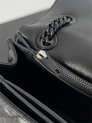 Women’s CRUSH Small Chain Bag Quilted In Black Crushed Calfskin