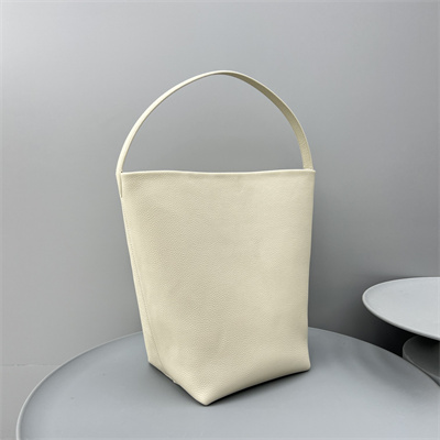 T*e R0w park n/s large tote bag grained calfskin white color