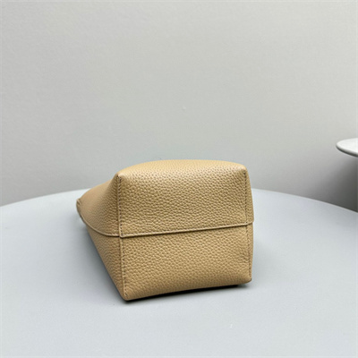 T*e R0w park n/s small tote bag grained calfskin lt beige color