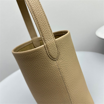 T*e R0w park n/s small tote bag grained calfskin lt beige color