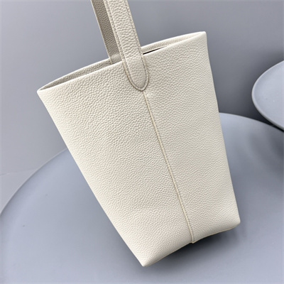 T*e R0w park n/s medium tote bag grained calfskin white color