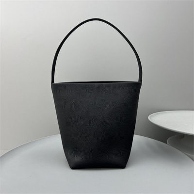 T*e R0w park n/s medium tote bag grained calfskin black color