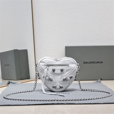Women’s Le Cagole Heart Mini Bag In Arena Lambskin White Color
