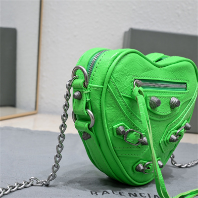 Women’s Le Cagole Heart Mini Bag In Arena Lambskin Green Color
