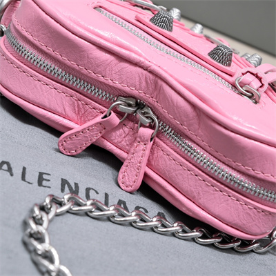 Women’s Le Cagole Heart Mini Bag In Arena Lambskin Pink Color
