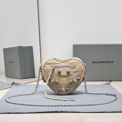 Women’s Le Cagole Heart Mini Bag In Arena Lambskin Lt Beige Color