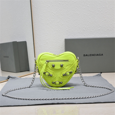 Women’s Le Cagole Heart Mini Bag In Arena Lambskin Fluorescent Green Color