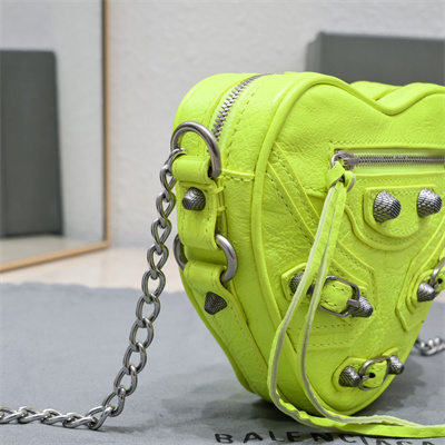 Women’s Le Cagole Heart Mini Bag In Arena Lambskin Fluorescent Green Color