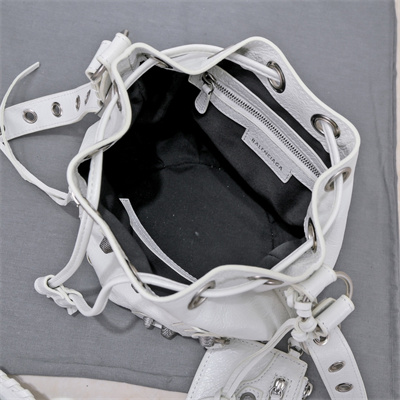 Women’s Le Cagole XS Bucket Bag In Arena Lambskin White Color