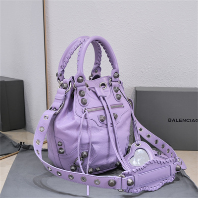 Women’s Le Cagole Small Bucket Bag In Arena Lambskin Purple Color