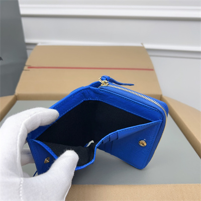 Le Cagole Compact Zippy Wallet In Arena Lambskin Electric Blue Color