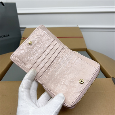 Le Cagole Compact Zippy Wallet In Arena Lambskin Lt Pink Color