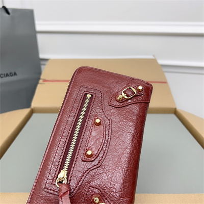 Le Cagole Continental Zippy Wallet In Arena Lambskin Burgundy Color