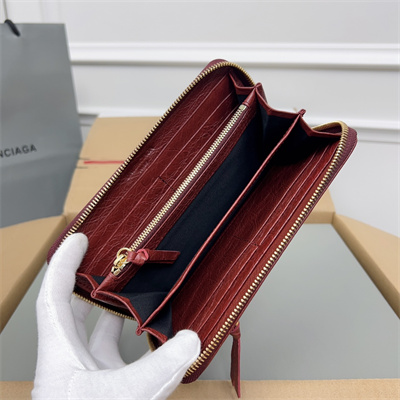 Le Cagole Continental Zippy Wallet In Arena Lambskin Burgundy Color