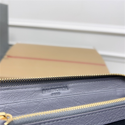 Le Cagole Continental Zippy Wallet In Arena Lambskin Lt Grey Color