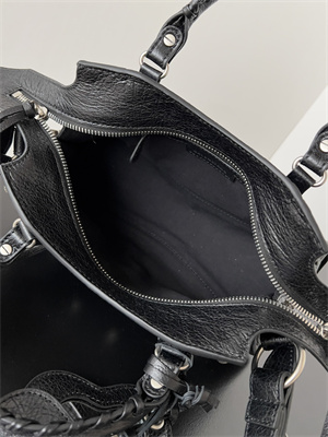 Women’s NEO Cagole XS Handbag In Arena Lambskin Black Color