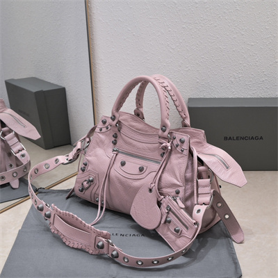 Women’s NEO Cagole City Small Handbag In Arena Lambskin Lt Pink Color