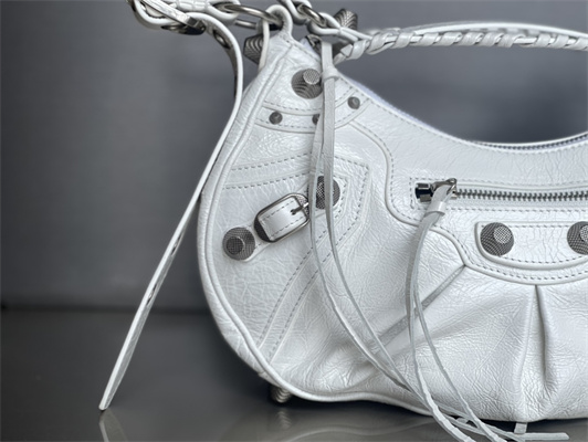 Women’s Le Cagole Small Shoulder Bag In Arena Lambskin White Color