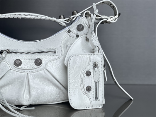 Women’s Le Cagole Small Shoulder Bag In Arena Lambskin White Color