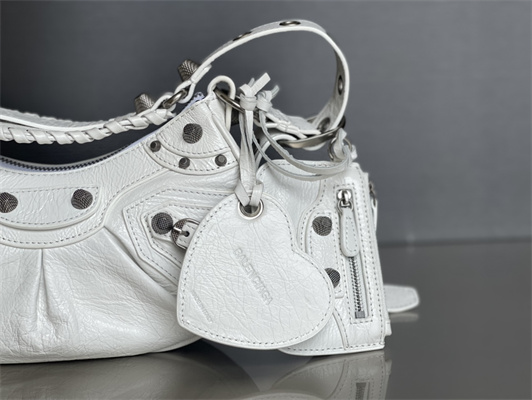 Women’s Le Cagole XS Shoulder Bag In Arena Lambskin White Color