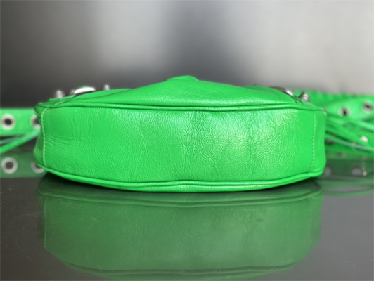 Women’s Le Cagole XS Shoulder Bag In Arena Lambskin Green Color