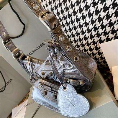 Women’s Le Cagole XS Shoulder Bag In Arena Lambskin Silver Color