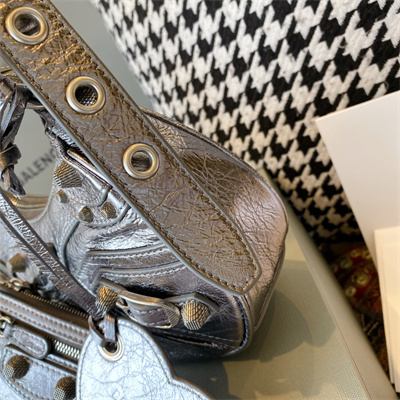 Women’s Le Cagole XS Shoulder Bag In Arena Lambskin Silver Color