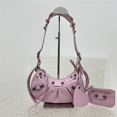 Women’s Le Cagole XS Shoulder Bag In Arena Lambskin Sakura Color