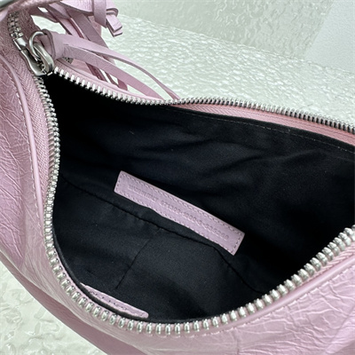 Women’s Le Cagole XS Shoulder Bag In Arena Lambskin Sakura Color