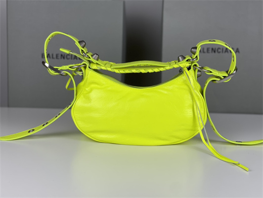 Women’s Le Cagole XS Shoulder Bag In Arena Lambskin Fluorescent Green Color