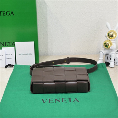 BV Cassette Cross Body Bag In Lambskin Fondant Color