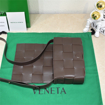 BV Cassette Cross Body Bag In Lambskin Fondant Color