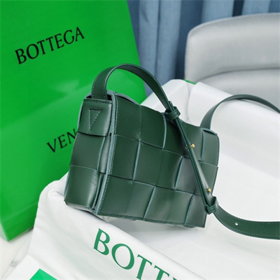 BV Cassette Cross Body Bag In Lambskin Raintree Color