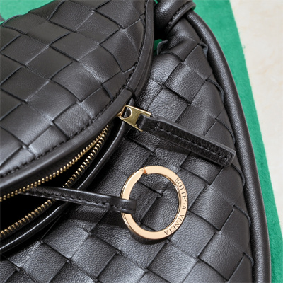 BV Medium Gemelli Shoulder Bag In Lambskin Leather Fondant Color