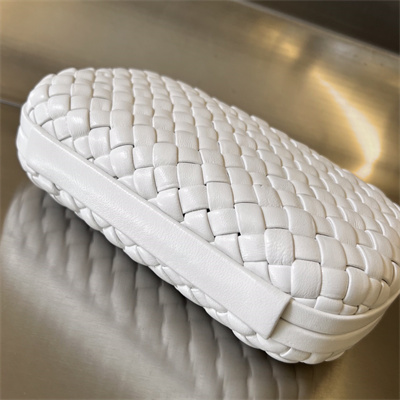BV Knot Clutch In Lambskin Leather White Color