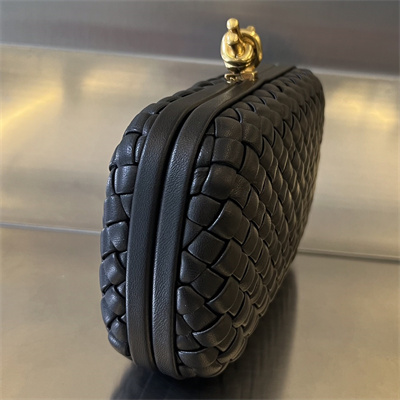 BV Knot Clutch In Lambskin Leather Black Color