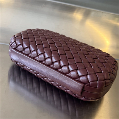 BV Knot Clutch In Lambskin Leather Barolo Color