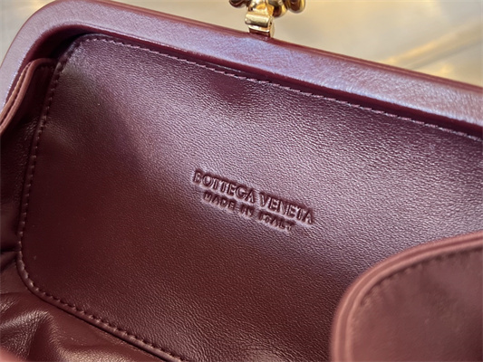 BV Knot Clutch In Calfskin Leather Wrinkled Barolo Color