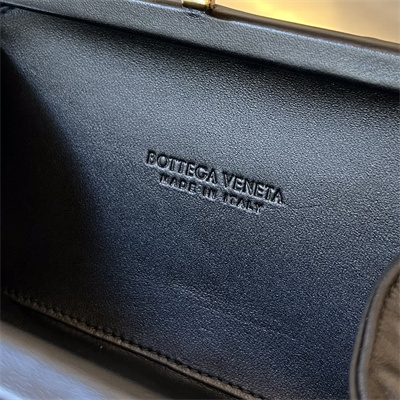 BV Knot Clutch In Calfskin Leather Black Color