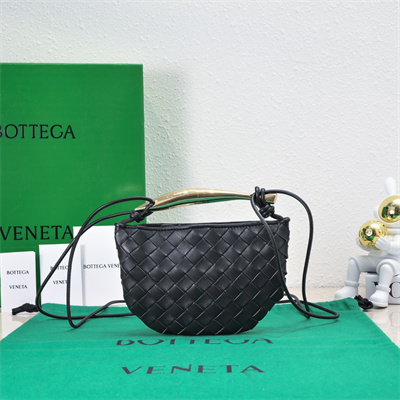 BV Mini Sardine Cross Body Bag In Lambskin Fondant Color