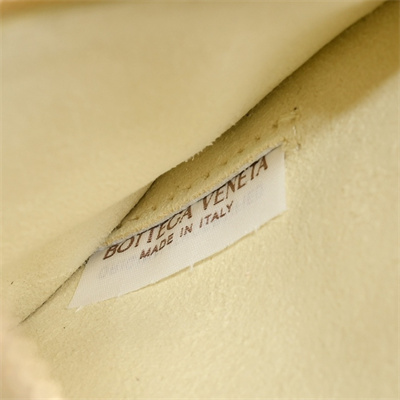 BV Small Solstice Shoulder Bag In Lambskin Leather Ice Cream Color