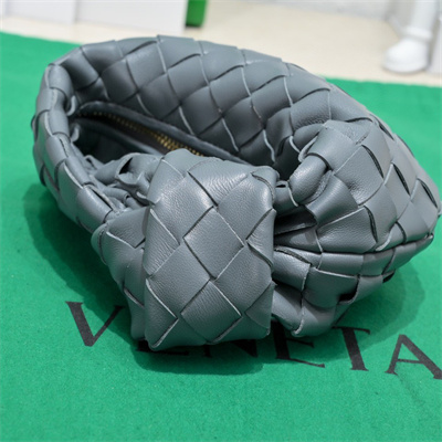 BV Candy Jodie In Lambskin Leather Thunder Color