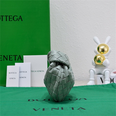 BV Candy Jodie In Lambskin Leather New Sauge Color