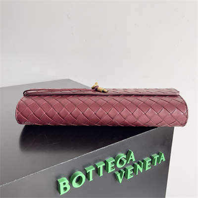 BV Long Clutch Andiamo With Handle In Lambskin Leather Barolo Color
