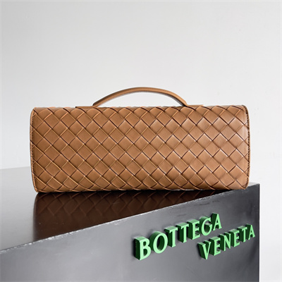 BV Long Clutch Andiamo With Handle In Lambskin Leather Cognac Color